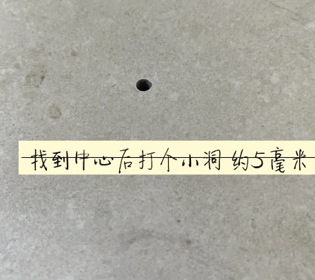 张家口市瓷砖空鼓维修公司专业解答在瓷砖铺贴过程中，如果砂料搅拌不均匀，将会带来以下问题